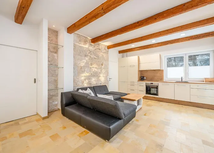 Hoechstein - Stone & Light - By Mynests Appartement